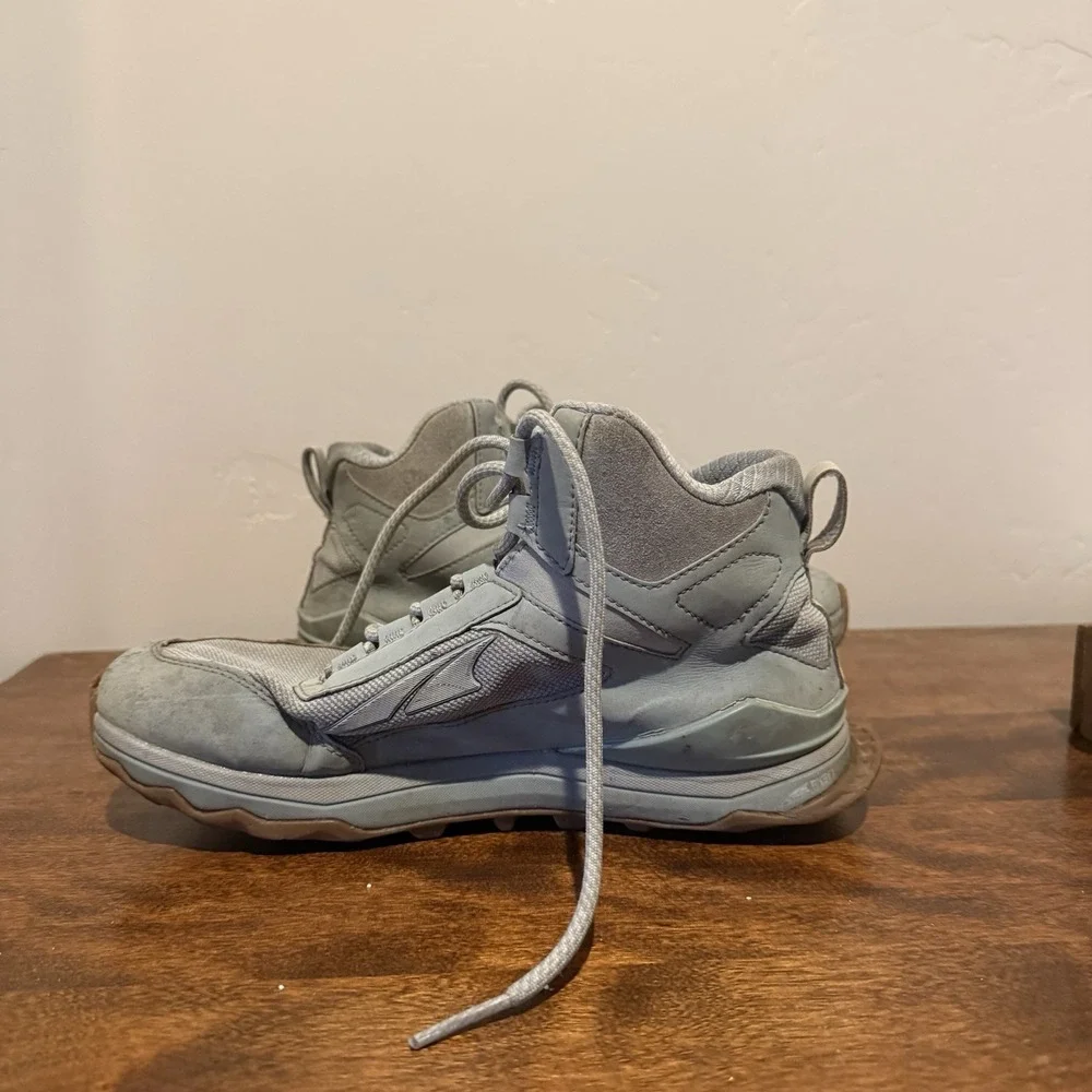 Altra Lone Peak Hiker Shoes Womens 8.5 Gray Mid Top Trail Sneaker AL0A4VR8017